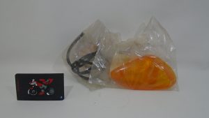 TULIPA INTERMITENTE DELANTERO DERECHO NUEVA HONDA BALI 100 96/99